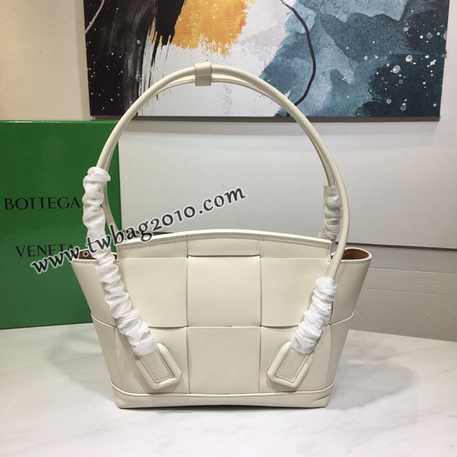 Bottega veneta高端女包 寶緹嘉爆款THE ARCO編織款手提包  BV經典款蝙蝠包  gxz1120